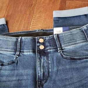 Apt. 9 Tummy Control Jean Capri